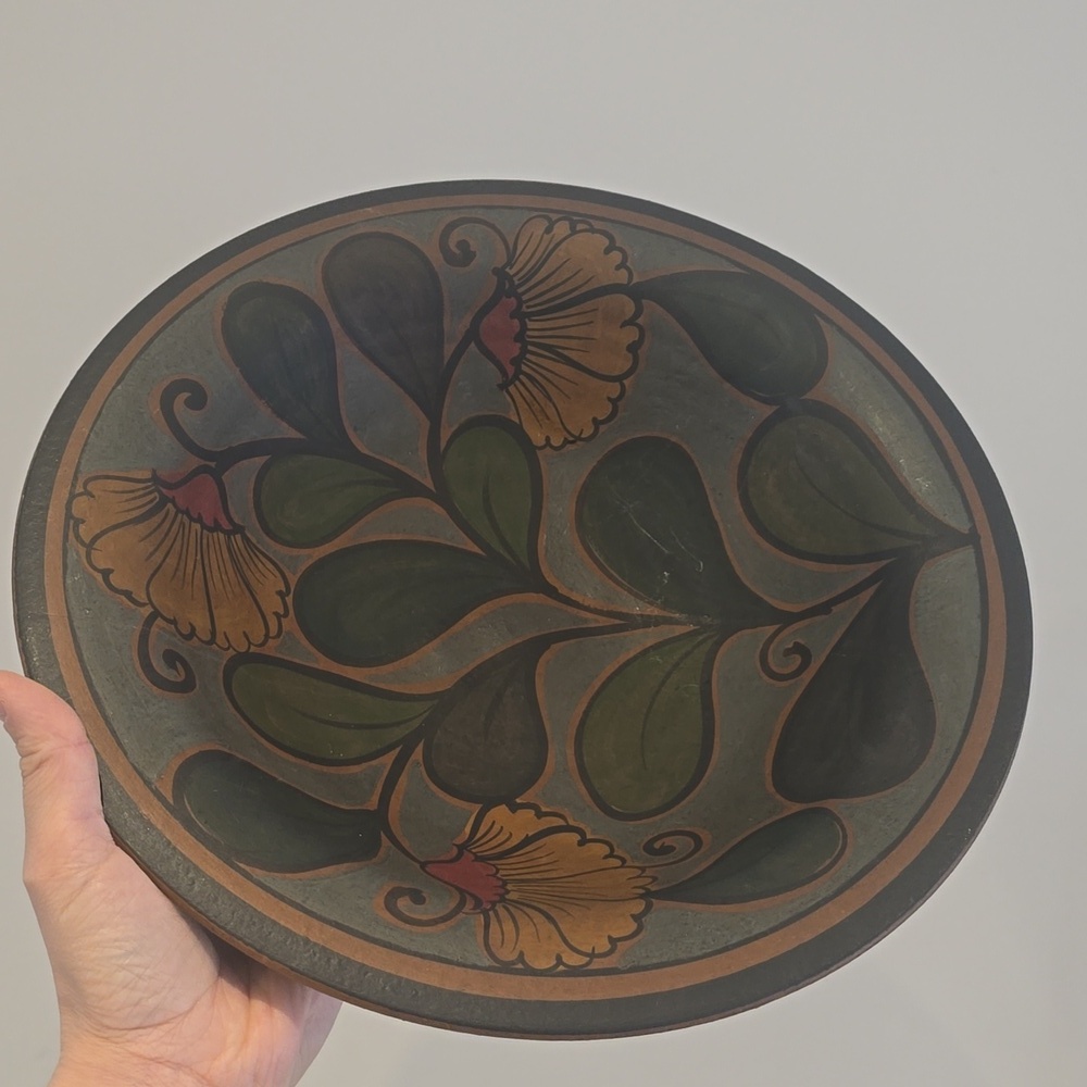 Vintage Handcrafted Floral Decorative Plate